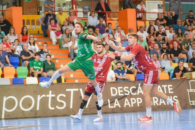 Dos puntos más en un gran encuentro del REBI Cuenca ante Logroño (33-26)