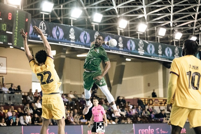 El REBI Cuenca cae ante el Barça con honores y con el apoyo incondicional de la afición conquense (41-24)