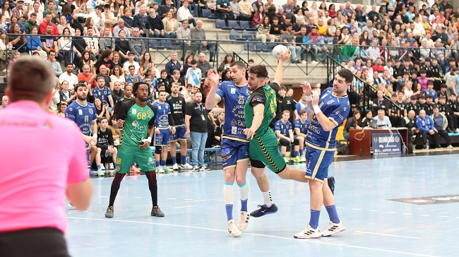 Derrota en Cangas (34-31)