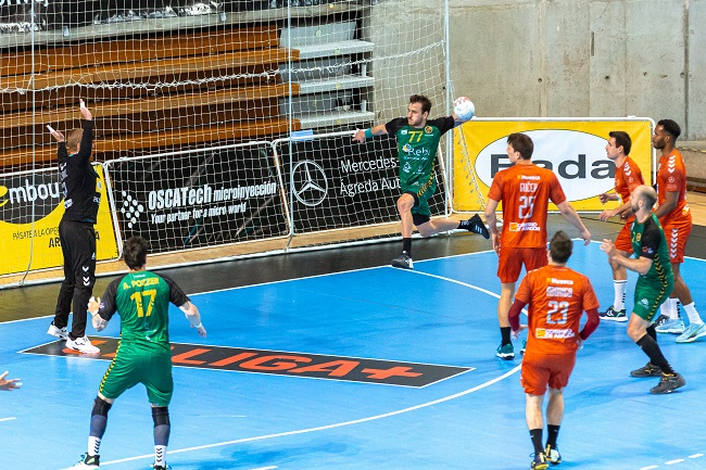 Derrota en Huesca (33-26)