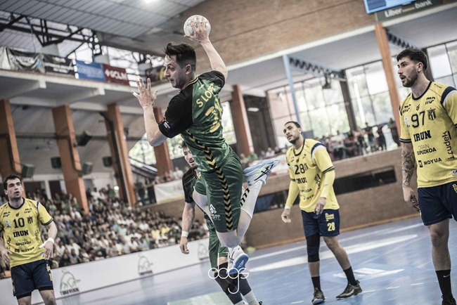 Renueva el capitán Sergio López