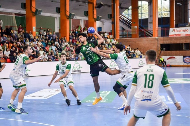 El REBI Cuenca gana otro partidazo ante el Helvetia Anaitasuna (31-30)