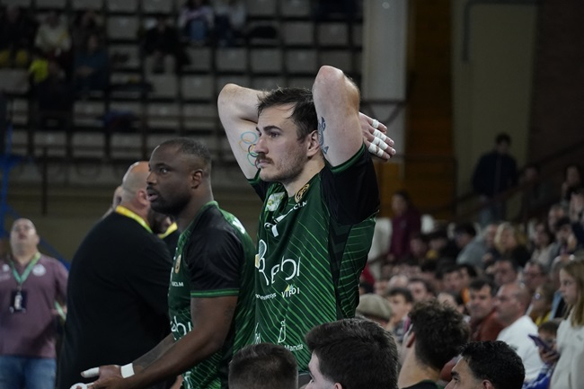 Cerca de sumar en León (33-32)