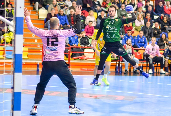 Segunda parte para olvidar y empate ante el Tubos Aranda Villa de Aranda (24-24)