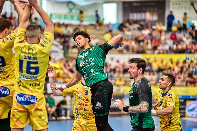 Nueva derrota en el último segundo (35-34)