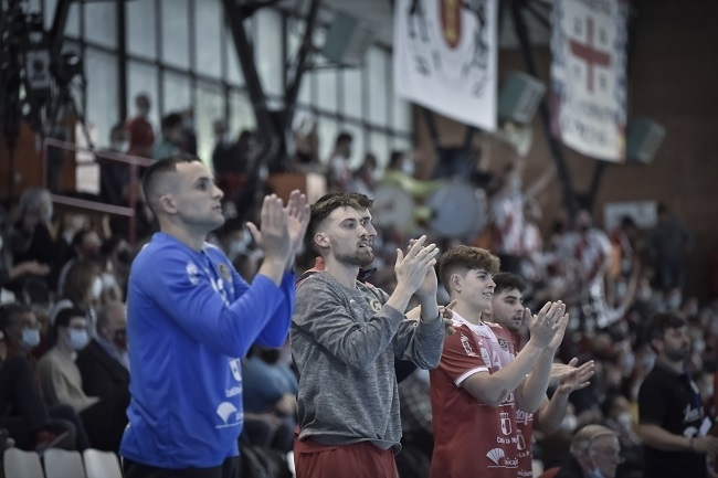 Partidazo y gran victoria del Incarlopsa Cuenca ante el Logroño (37-31)