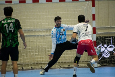 Derrota en el primer test de 2026 (35-33)