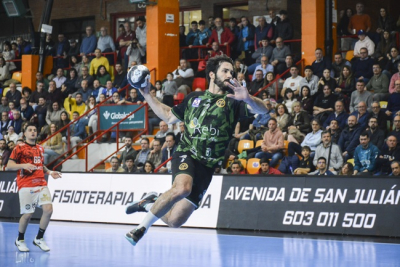Dos punto de oro ante el Abanca Ademar León (30-24)
